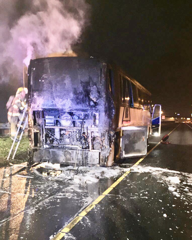 A tour bus fire has Southbound I205 slow at NE Glisan St. @ppbnorth officers are restricting traffic lanes while @PDXFire crews put out the engine fire. About 50 passengers were on board. All are ok