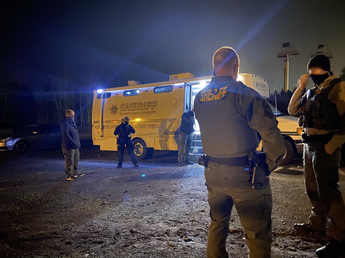 Clackamas Co Sheriff’s SWAT and Crisis Negotiators worked throughout the night to bring a safe resolution to a barricaded suspect situation in Damascus.