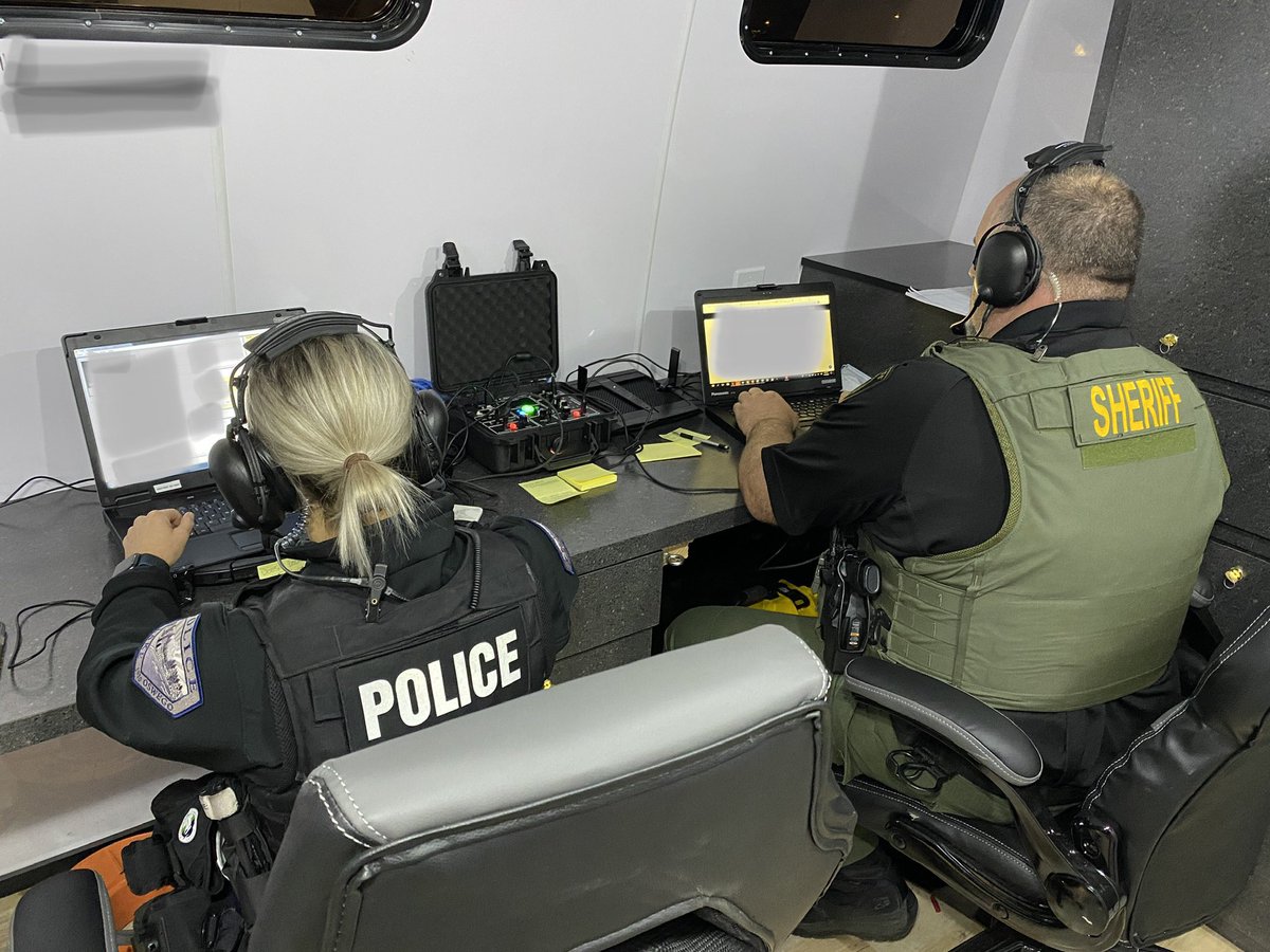 Clackamas Co Sheriff’s SWAT and Crisis Negotiators worked throughout the night to bring a safe resolution to a barricaded suspect situation in Damascus.