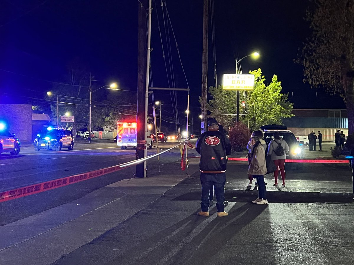 PPB responding to a shooting at SE 162nd/Stark.  No details confirmed by police yet but witnesses who live nearby say they heard multiple gunshots and saw at least 4 people shot and taken into ambulances