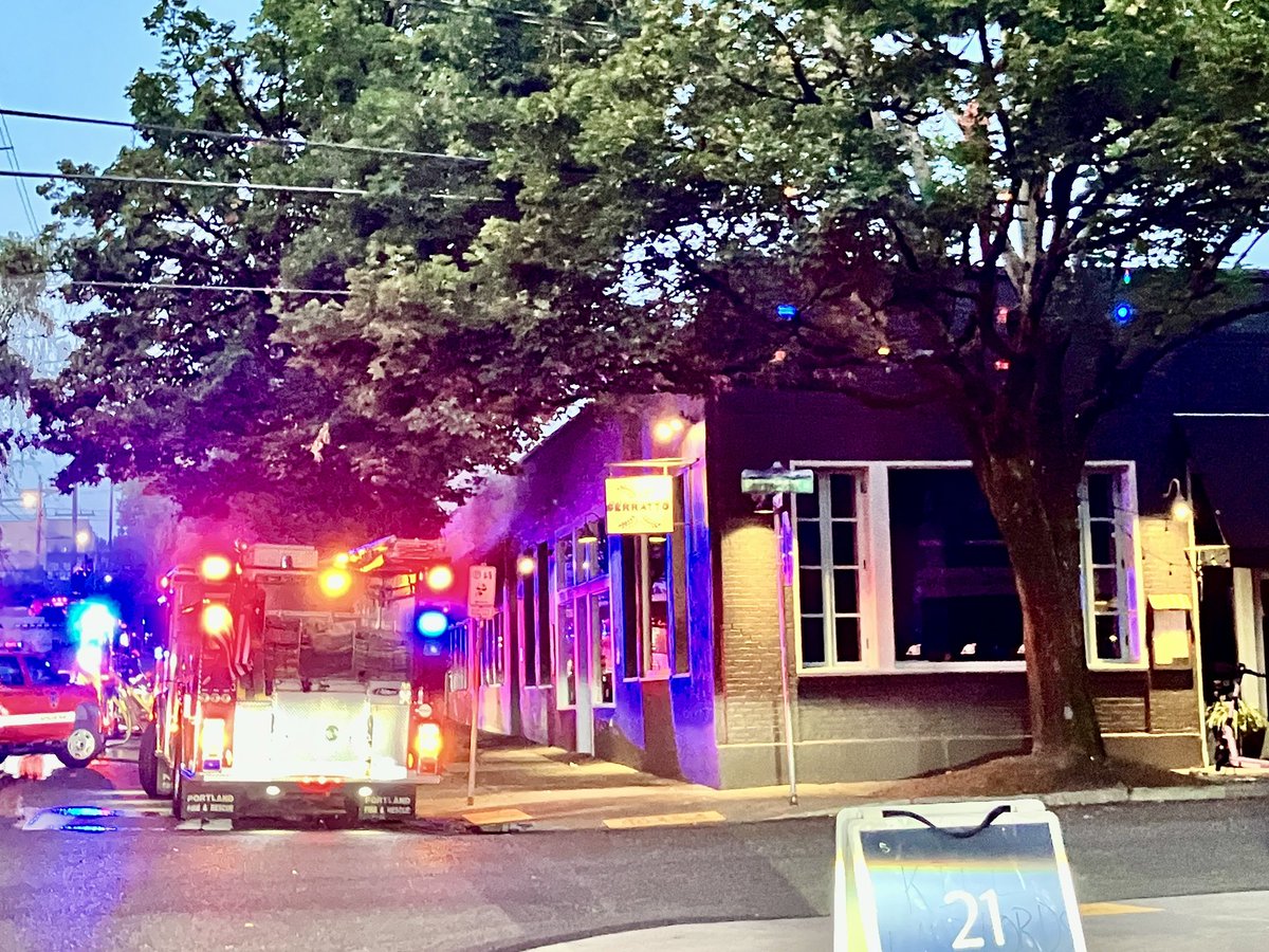 PDXFire currently on scene at NW 21st and  Kearney in Portland for a commercial fire.  Appears to be at the Serratto restaurant.  Firefighters cutting vents in the roof.  No reported injuries, NW 21st Ave BLOCKED for fire crews. 