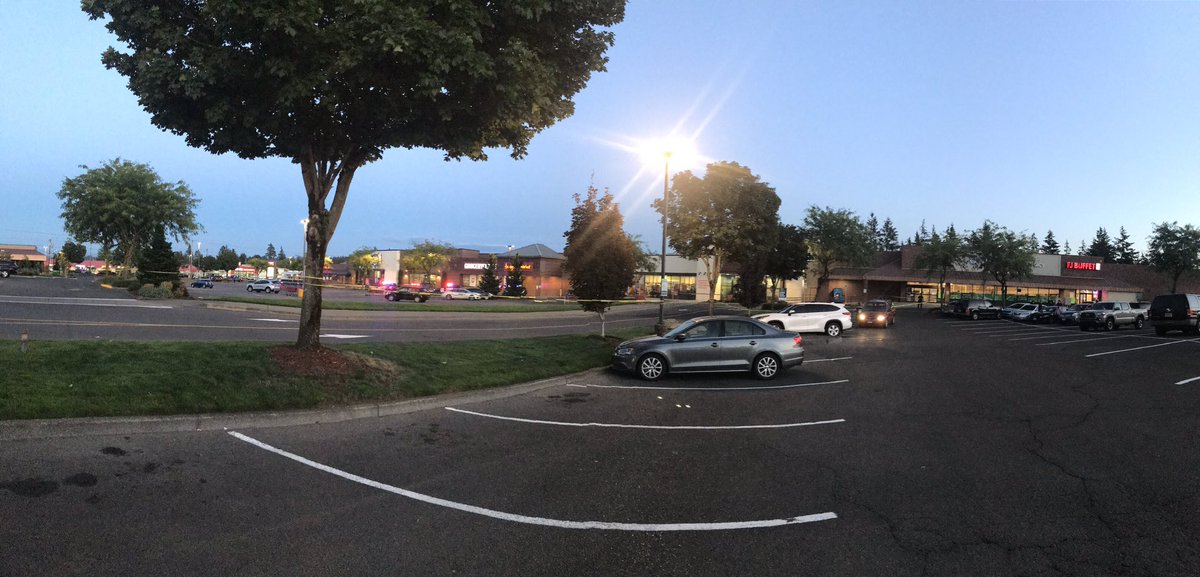 Portland: Large police presence in front of Grocery Outlet at Division and SE 122nd. Call came out as a shooting. The entire parking lot in front of the store is now closed for the investigation.