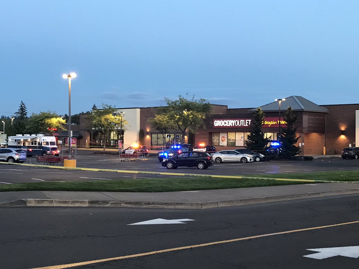 Portland: Large police presence in front of Grocery Outlet at Division and SE 122nd. Call came out as a shooting. The entire parking lot in front of the store is now closed for the investigation. 