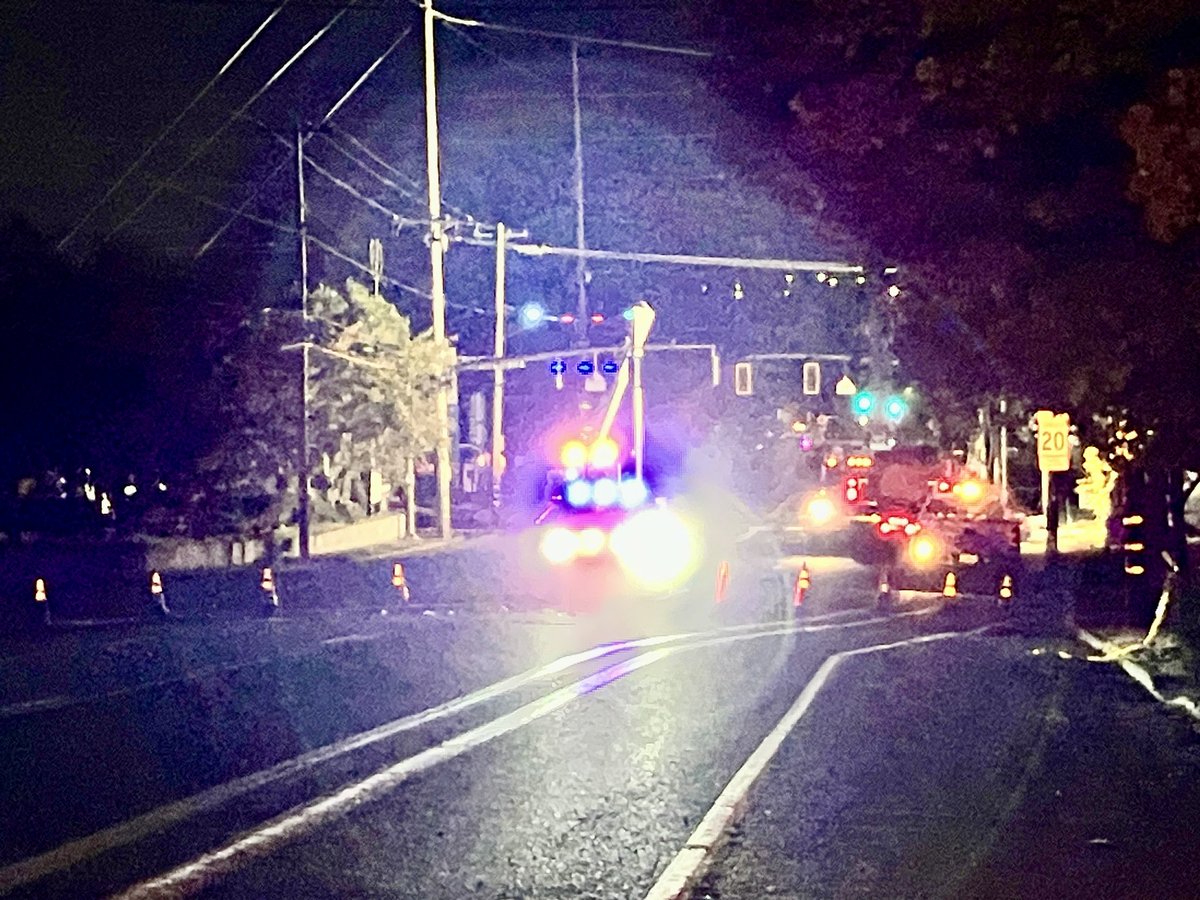 NE 102nd Ave is CLOSED between NE Skidmore & Wygant after an overnight crash brought down powerlines.  Power is out in the Parkrose area, treat all intersections as 4-way stops.   