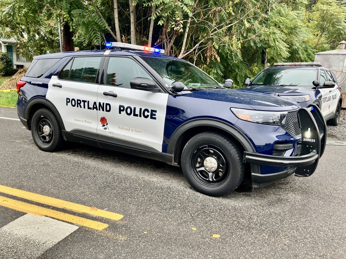 PortlandPolice investigating a deadly crash involving a bicyclist.  NE 105th Ave is CLOSED between Sandy and Airport Way.  Police say an adult male is deceased after a crash with a vehicle. The motorist stayed on scene