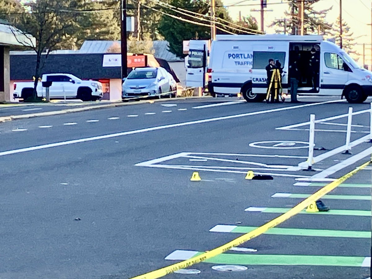 @PortlandPolice Major Crash Team is on scene at SE Division & SE 109th where a pedestrian has died after being hit by a car.  Driver stayed and is cooperating.  Eastbound Division closed, traffic detoured south 1 block.   