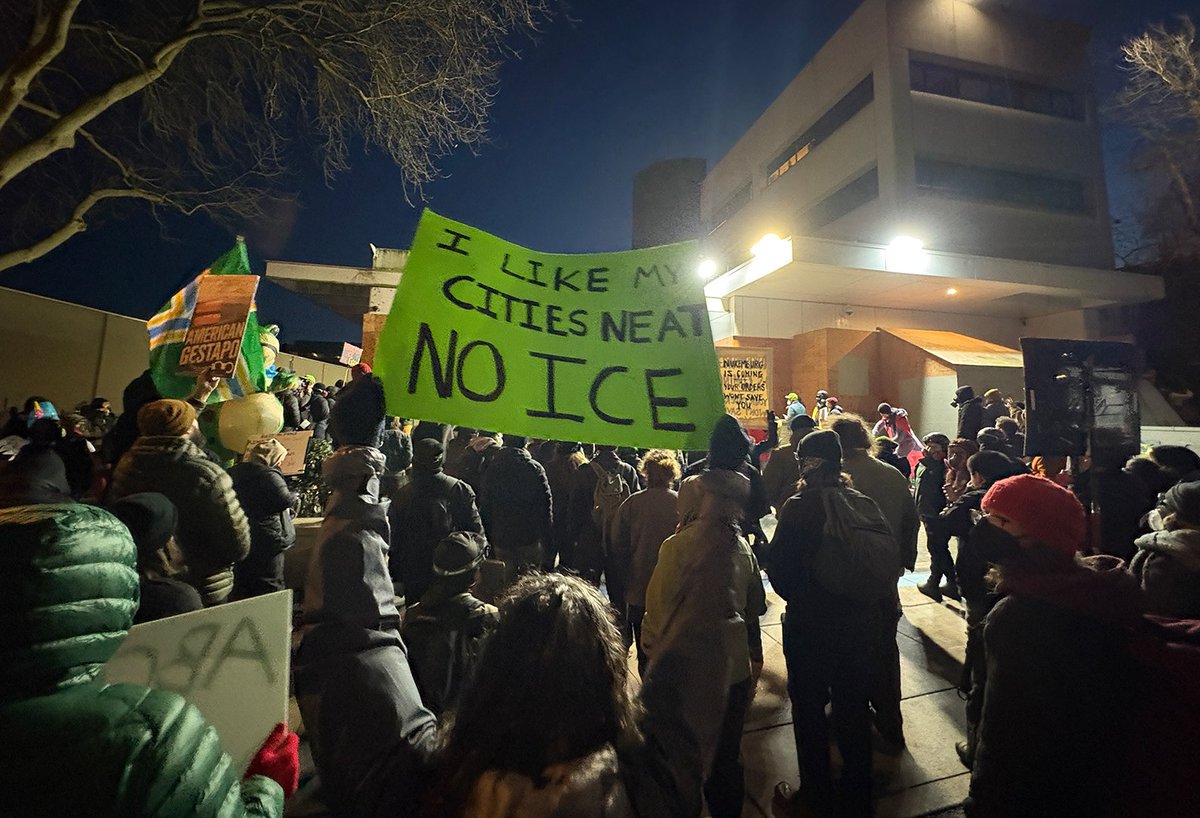 Portlanders protest ICE following 2nd deadly shooting in Minnesota