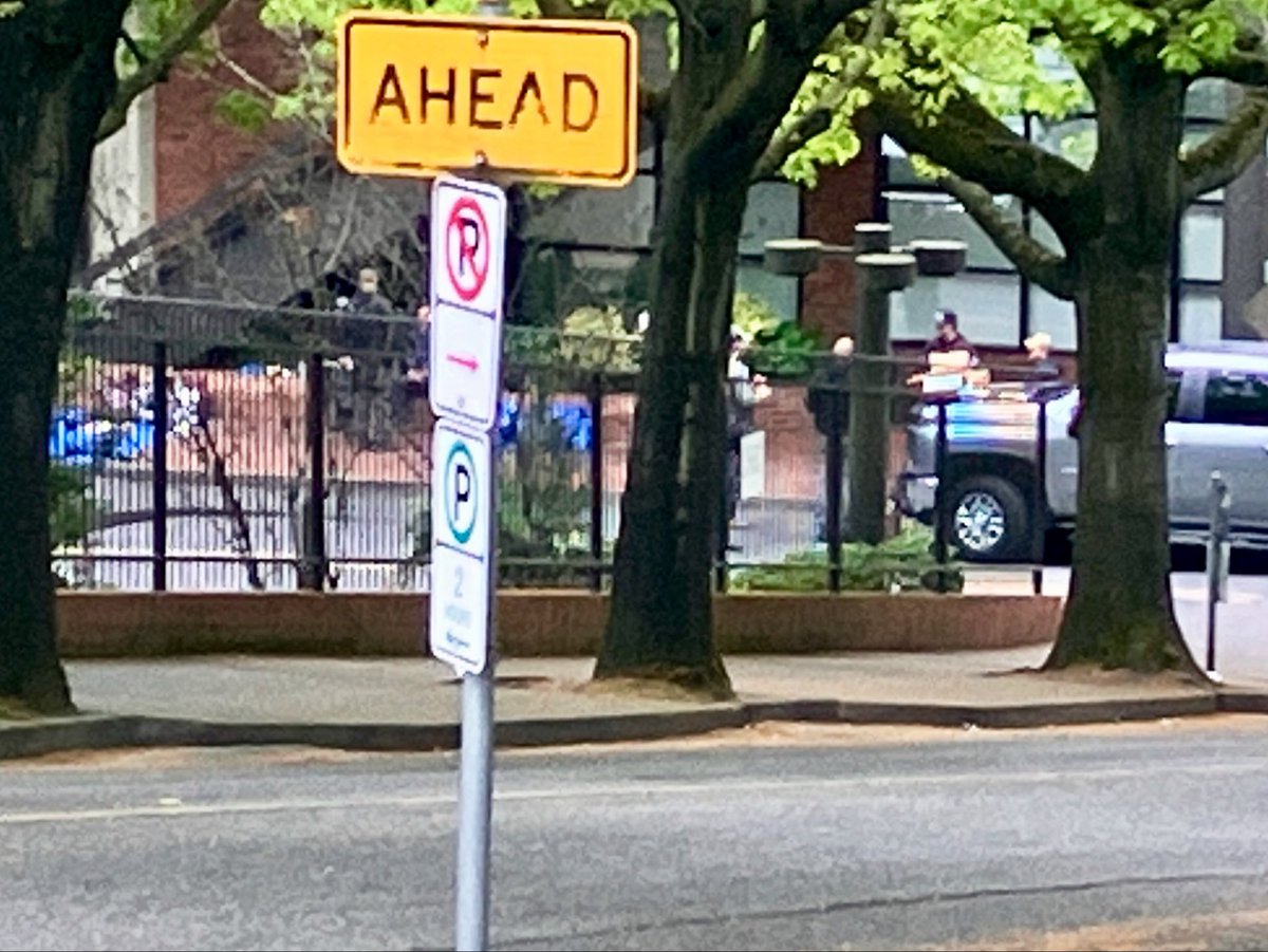 PortlandPolice, @FBIPortland and others on scene at the Multnomah Athletic Club in Portland. One person dead after police say their car crashed into the building and caught fire, then finding possible explosive devices.