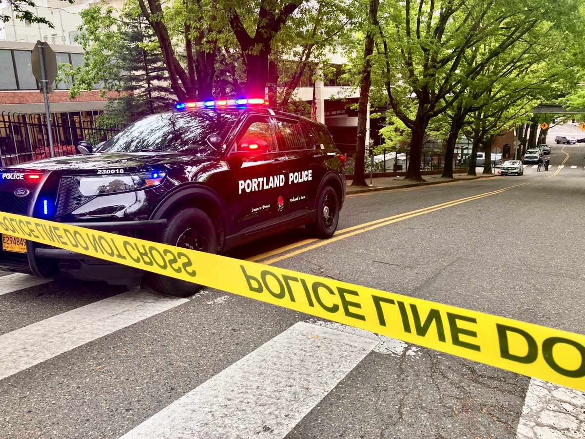 PortlandPolice, @FBIPortland and others on scene at the Multnomah Athletic Club in Portland. One person dead after police say their car crashed into the building and caught fire, then finding possible explosive devices. 
