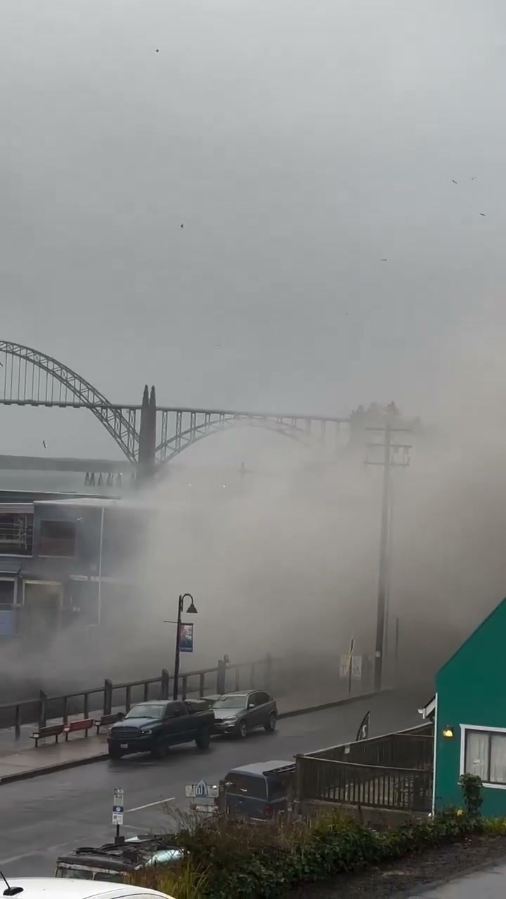 Ammonia tank explodes at seafood facility in Newport, Oregon. Area being evacuated